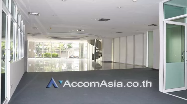 7  Office Space For Rent in Sukhumvit ,Bangkok BTS Ekkamai at 42 Tower AA10427